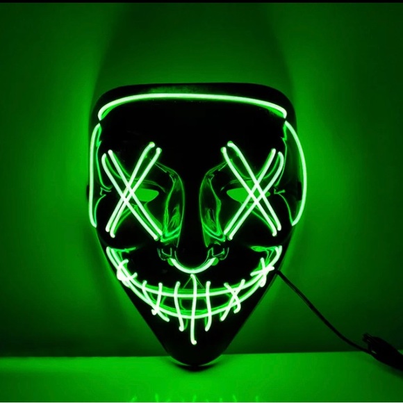 It’s Lit this Halloween with this Light Up Mask - Picture 6 of 11